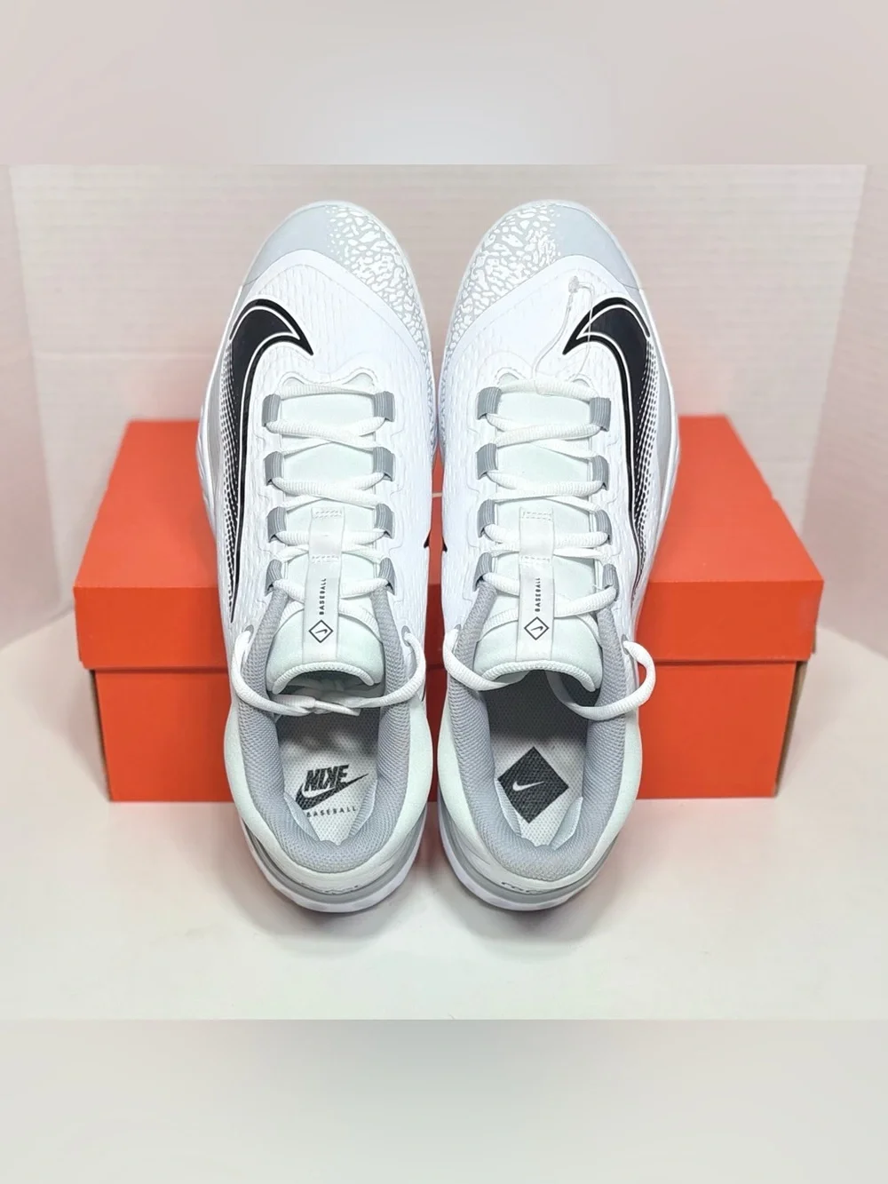 Size 11 Men’s Nike Alpha Huarache Elite 4 Low white Baseball Cleats FD6255-100